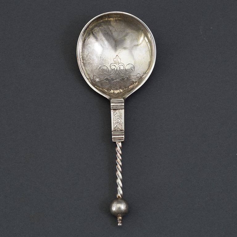 A Norwegian possibly 17th century silver spoon, unidentified mark.