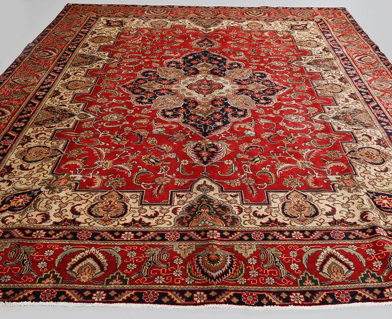 MATTA, Täbriz, old, 425x230 cm.
