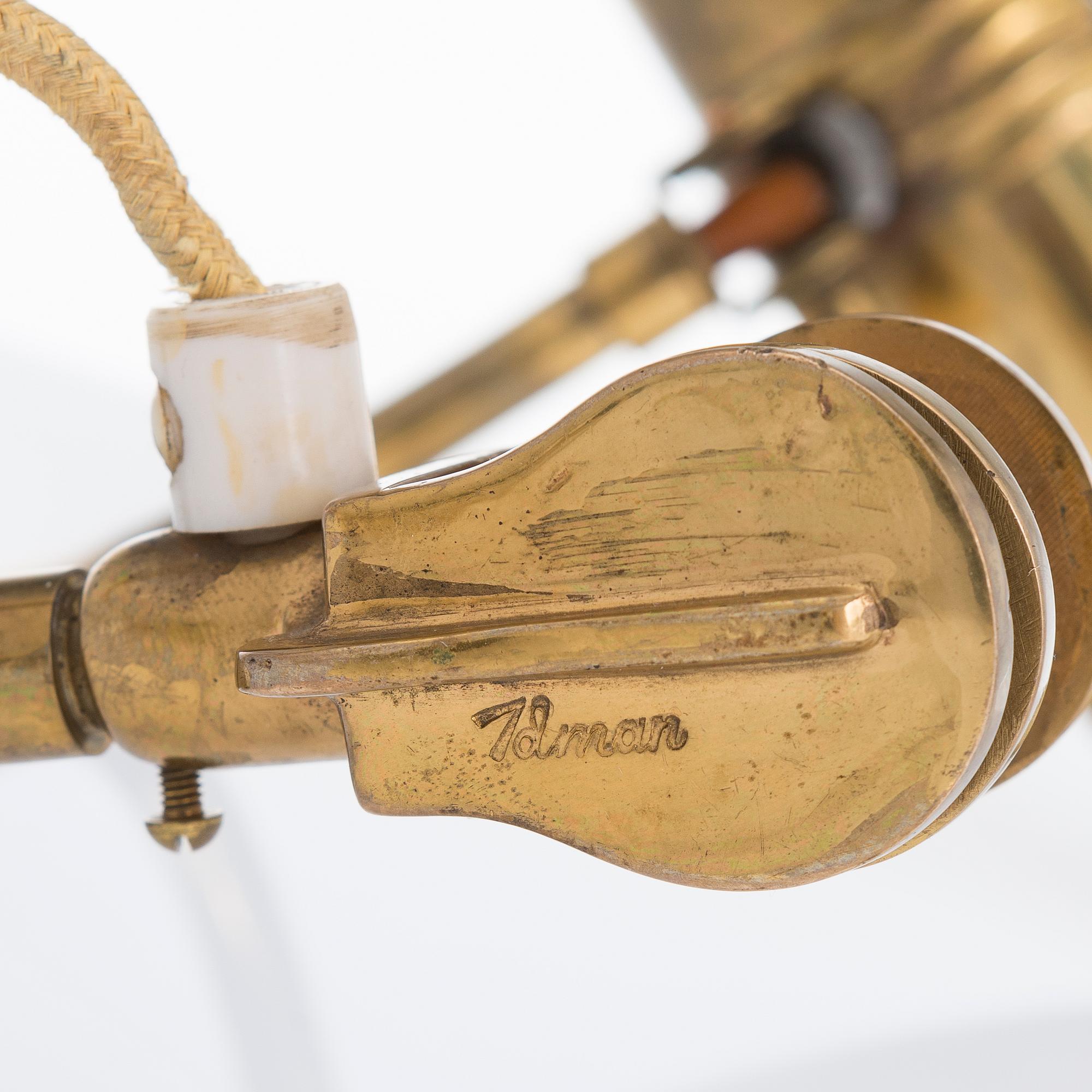 MAURI ALMARI, a mid-20th century desk light for Idman.