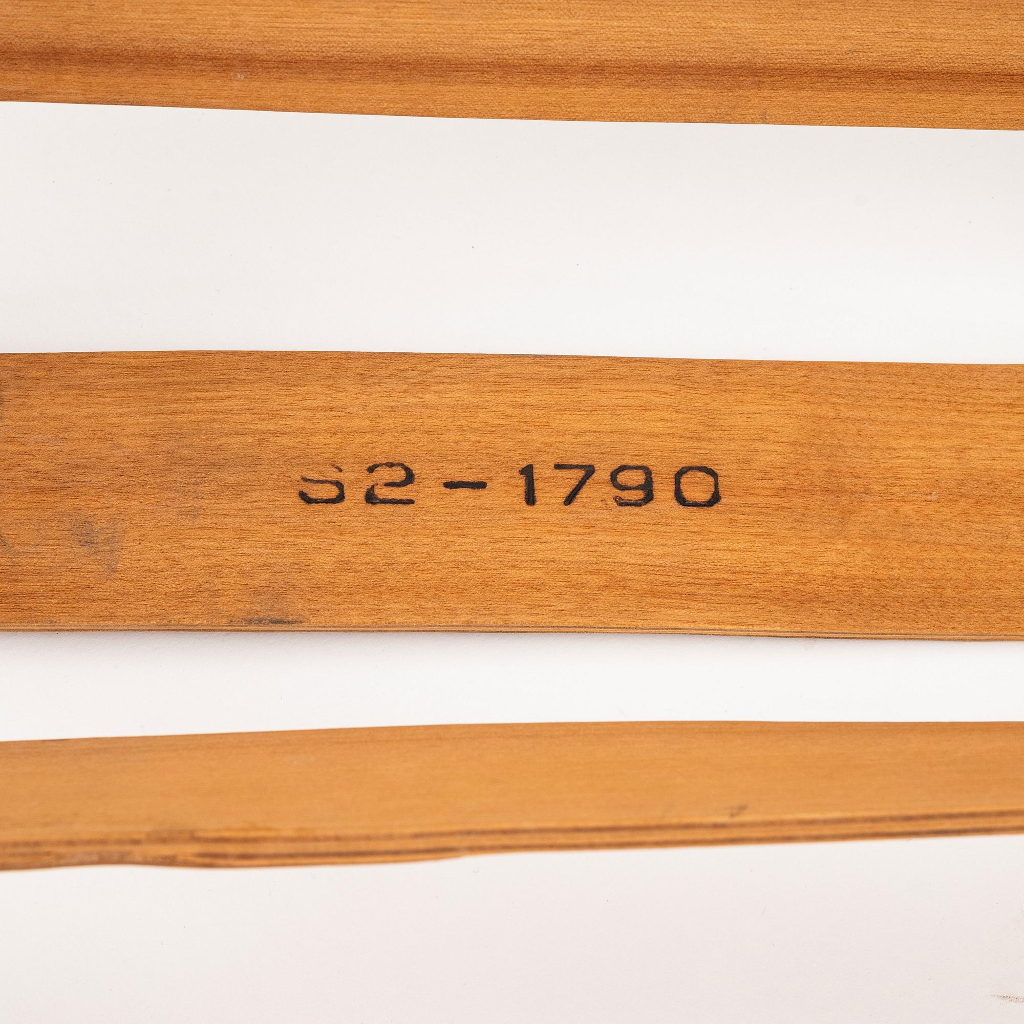Charles & Ray Eames, an "S2-1790", "Legsplint", Evans, USA, 1940s.