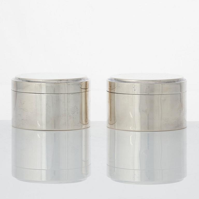 A pair of Swedish 19th century parcel-gilt silver toilette boxes, mark of Adolf Zethelius, Stockholm 1814.