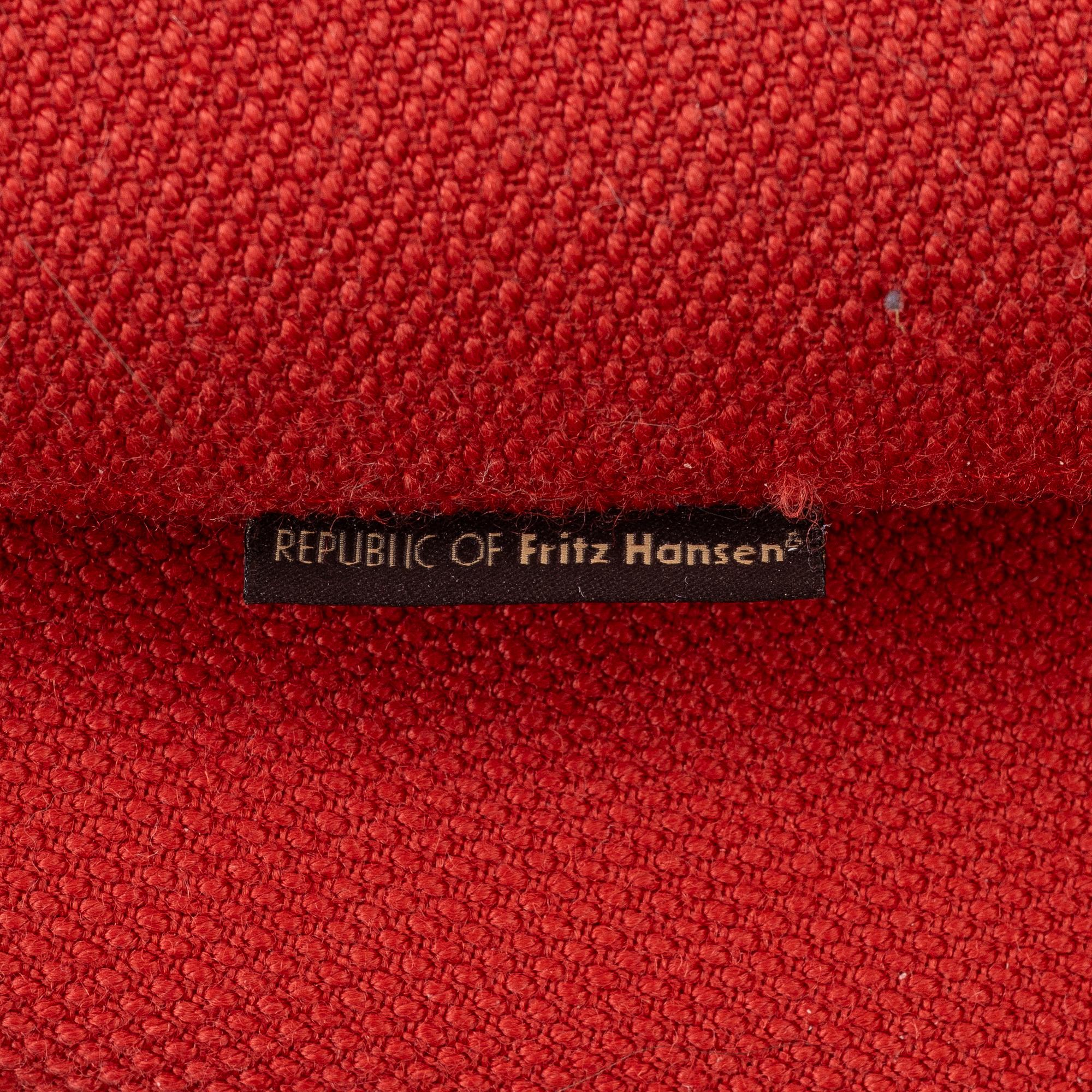 Arne Jacobsen, fåtölj "Ägget", Fritz Hansen, 2014.