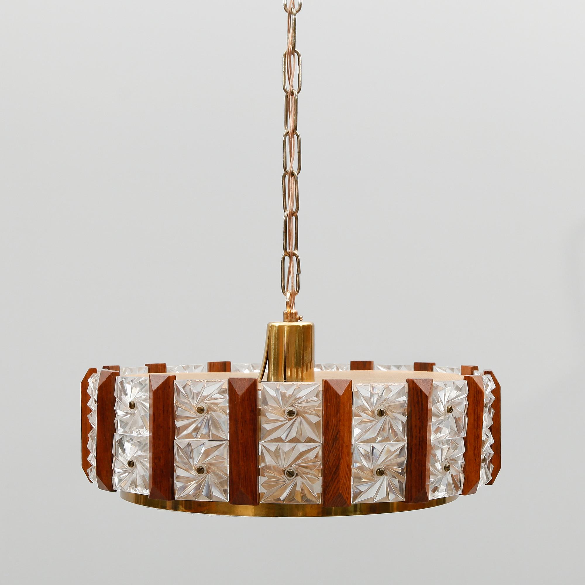 TAKLAMPA, möjligen Orrefors. Höjd 20 cm.