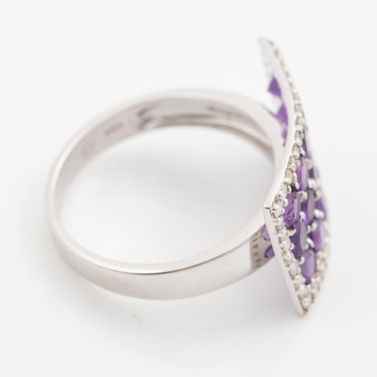 Ring, 14K white gold with amethysts and small diamonds.