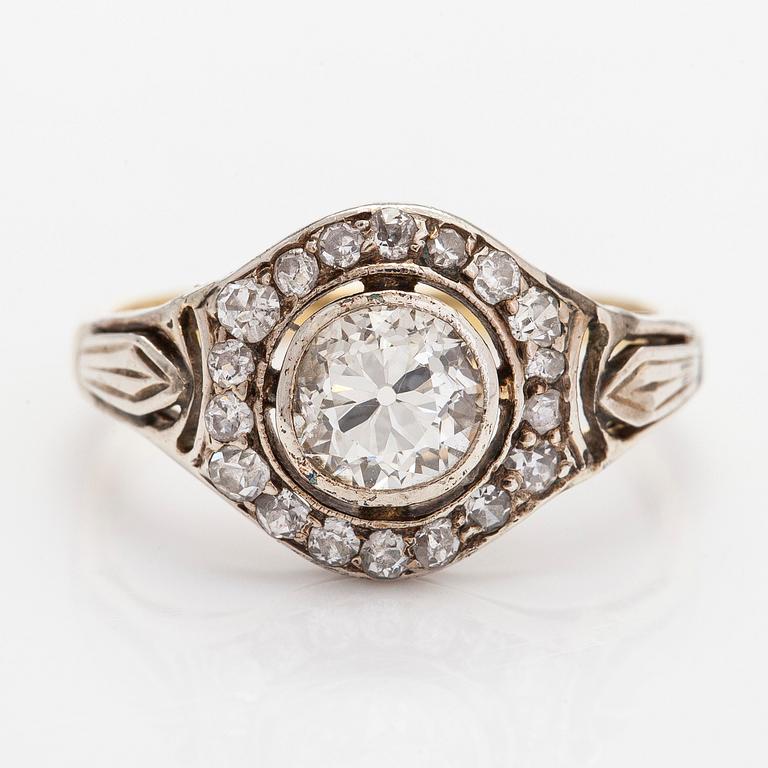 A 14K gold/silver ring, set with old-cut diamonds totalling approximately 0.73 ct.