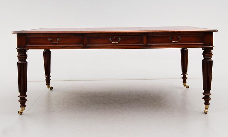 SKRIVBORD, England, 1900-talets andra hälft.