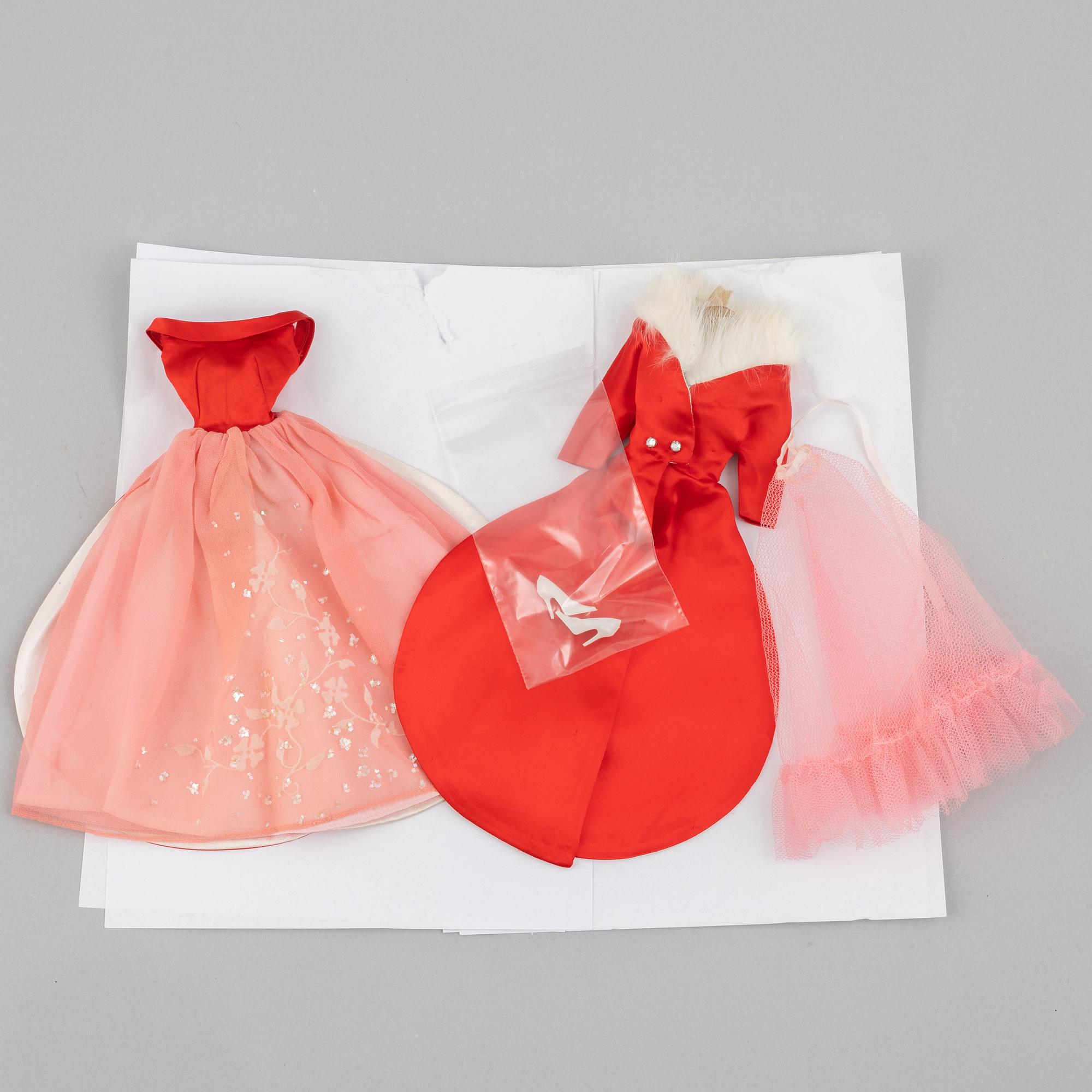 Clothing sets, Barbie, 2 pcs, "Barbie Magnificience, 1646" & "Barbie Brides Dream, 947", Mattel, 1960s.