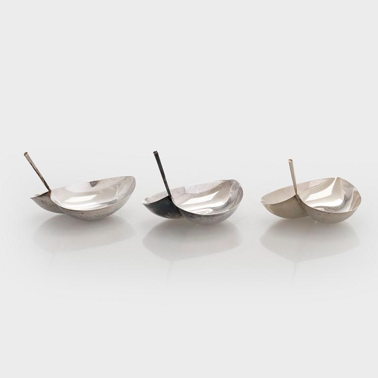 Tapio Wirkkala, Three 'TW 4' silver bowls, Kultakeskus, Hämeenlinna 1959, 1958, and 1961.