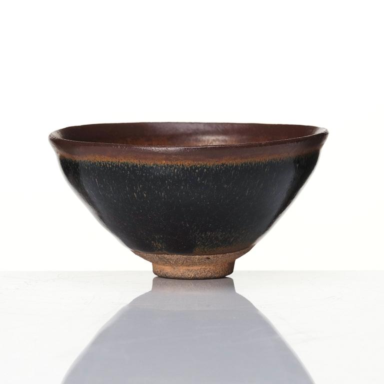 A tenmoku glazed bowl, Song dynasty (960-1279).