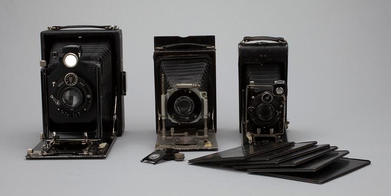 BÄLGKAMEROR, 3 st. samt KASSETTER 6 st, 1900-talets första kvartal.