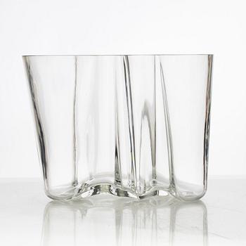 Alvar Aalto, a "Savoy" glass vase, model 3030, iittala, Finland.