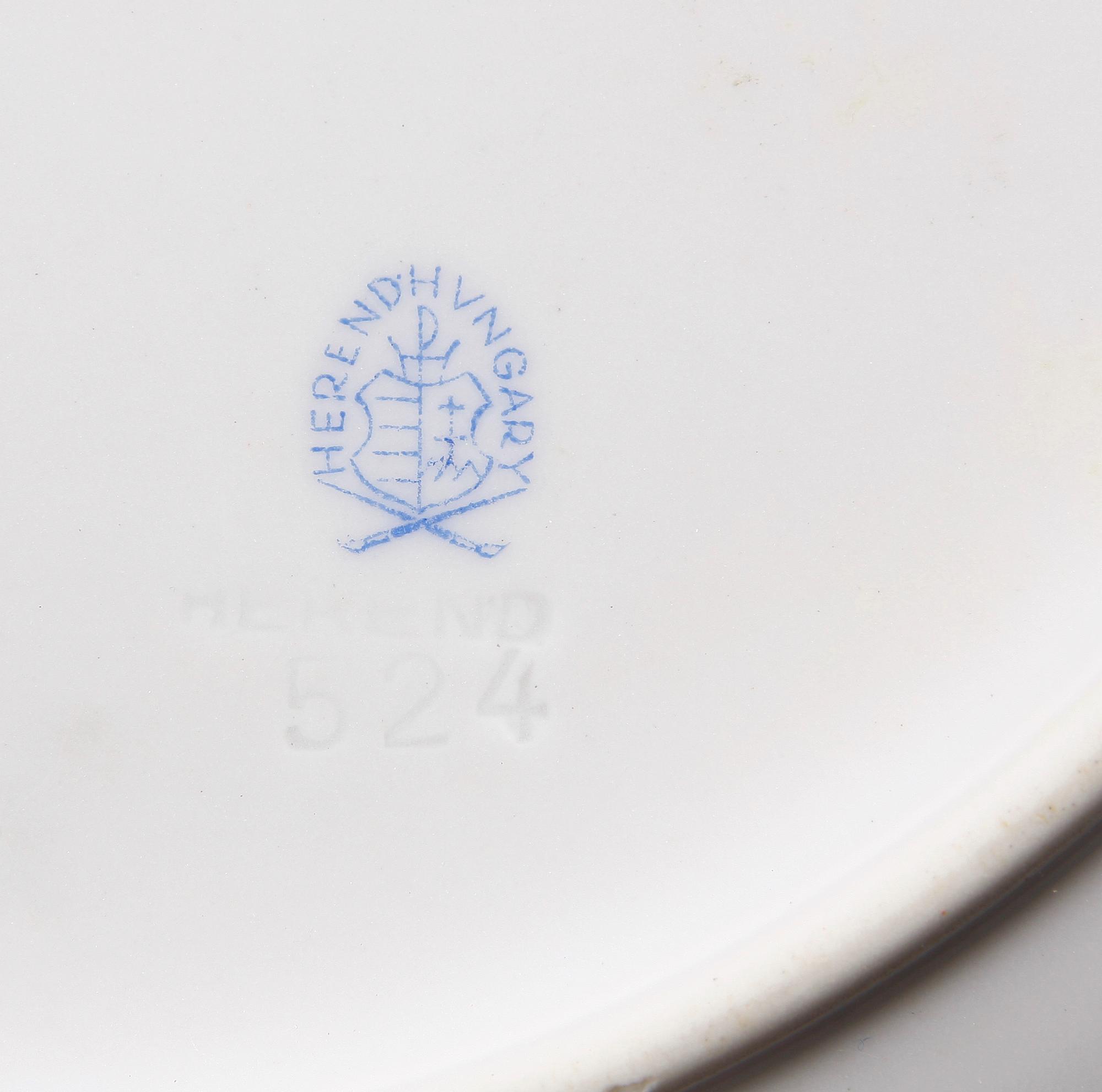 MATSERVIS, 23 delar, porslin, rokokostil, Herend, 1900-talets andra hälft.