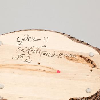 BILLY HELLSTEN, skulptur, limmad björk, signerad och daterad 2000.