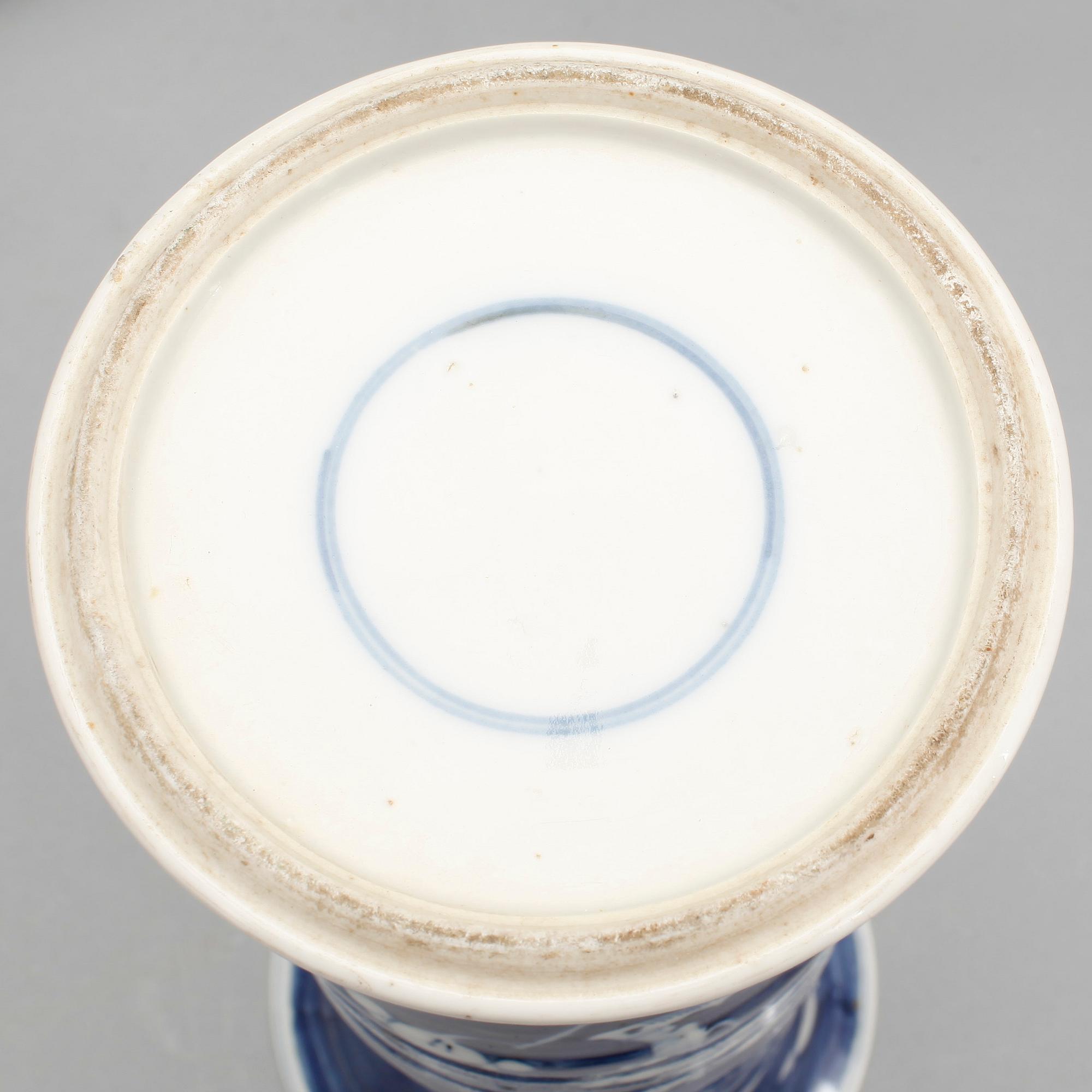 PARTI PORSLIN, 4 delar, Kina, bl.a Kangxi-stil, främst modern tillverkning.