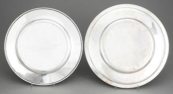 PRESENTERFAT, 2 st, silver, CG Hallberg, 1947 och 1938, totvikt 947 gram.