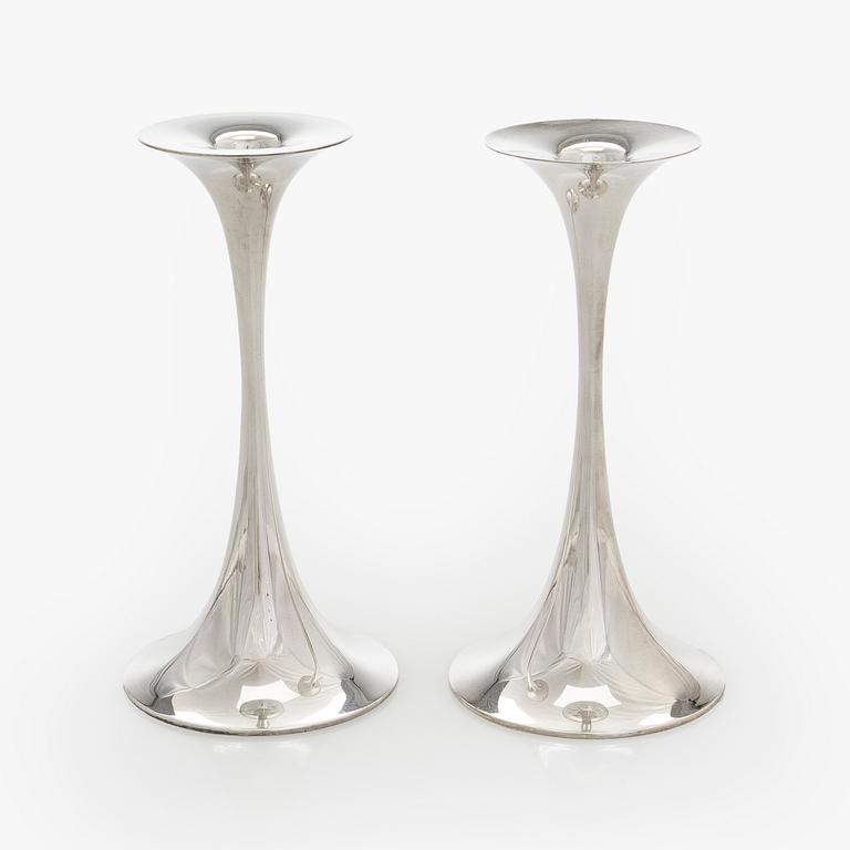 Tapio Wirkkala, A pair of 'Trumpet' silver candlesticks, Kultakeskus, Hämeenlinna.