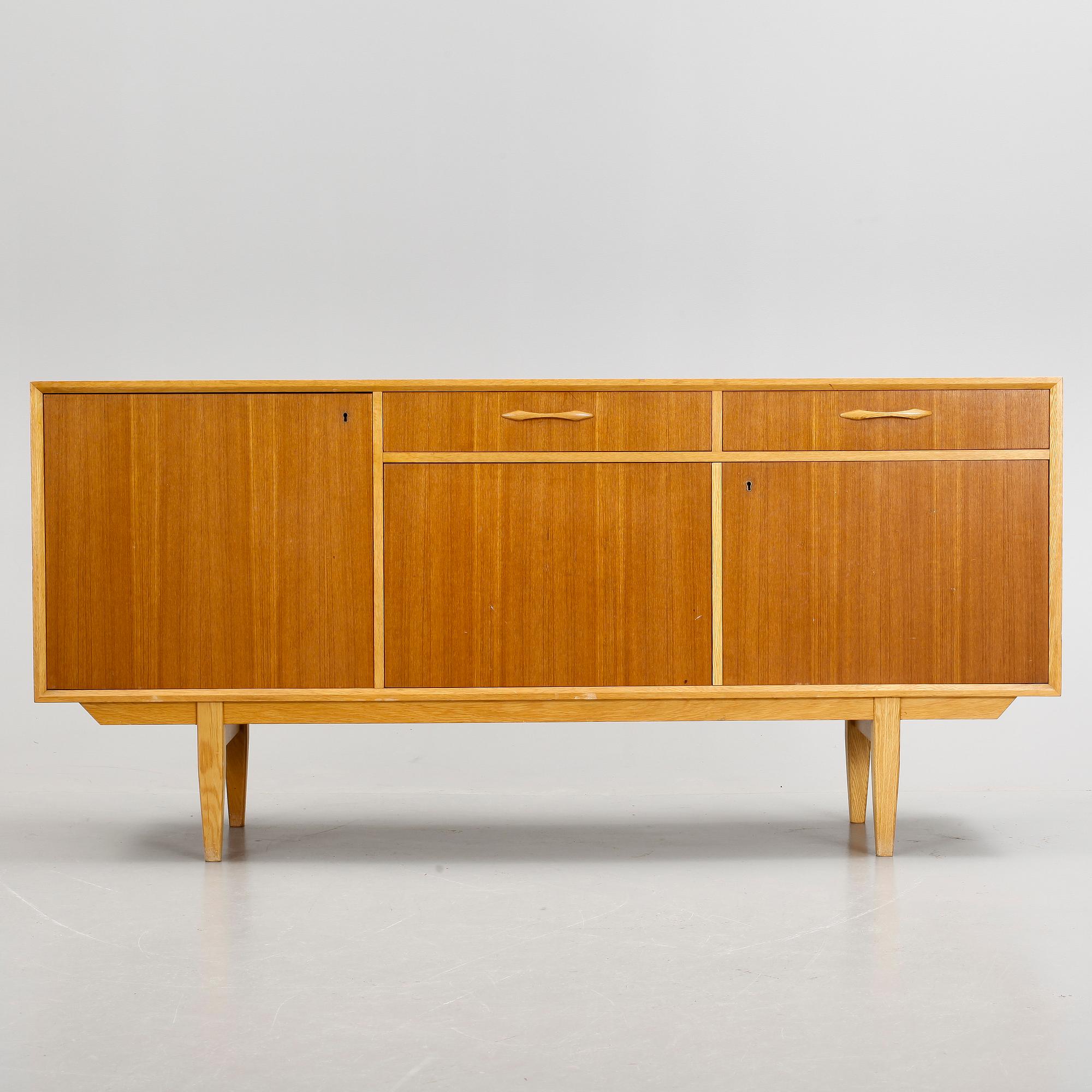 SIDEBOARD, 1960-tal.