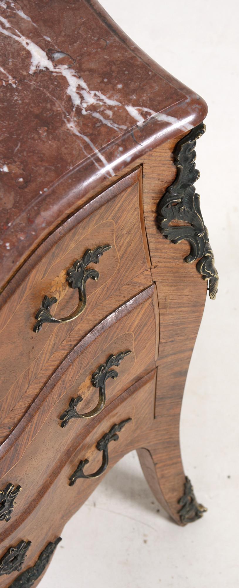 BYRÅ, rokokostil, 1900-tal.