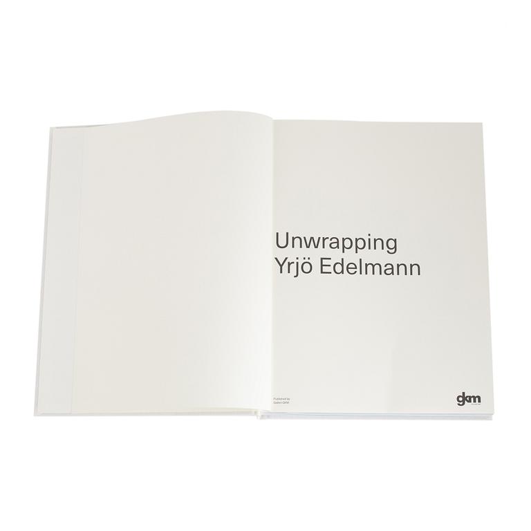Yrjö Edelmann, Bok. "Unwrapping Yrjö Edelmann". Lyxutgåvan i 200 ex med en färglitografi.