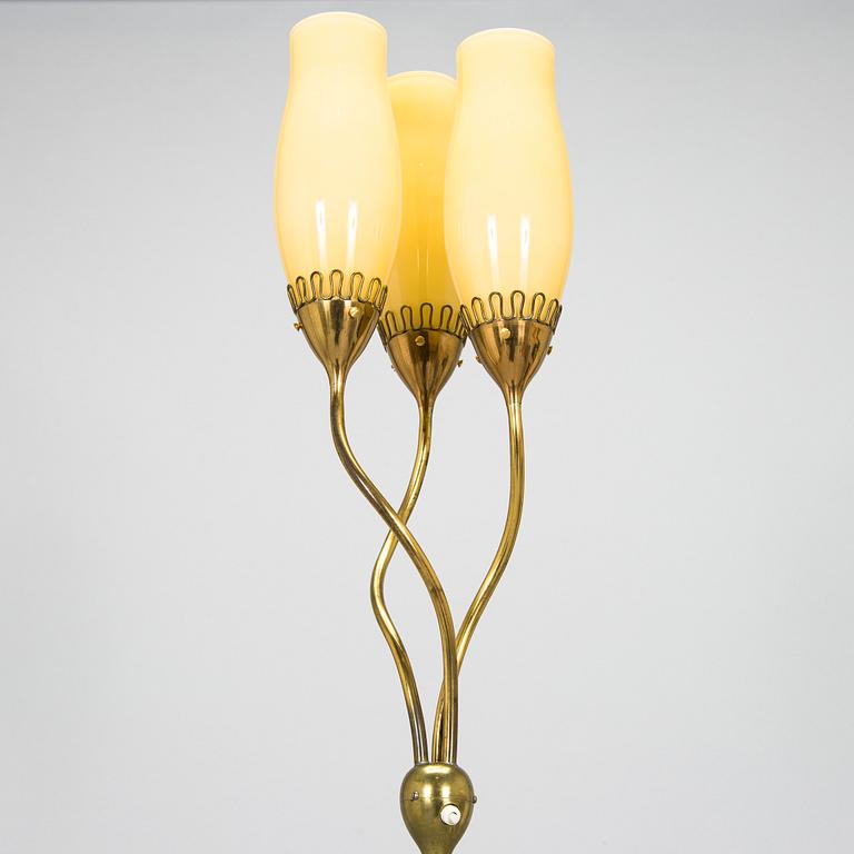 Mauri Almari, golvlampa, modell 62046 Idman 1900-talets mitt.