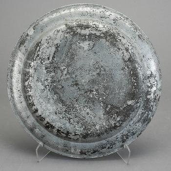 FAT, tenn. 1700-tal med otydliga stämplar.