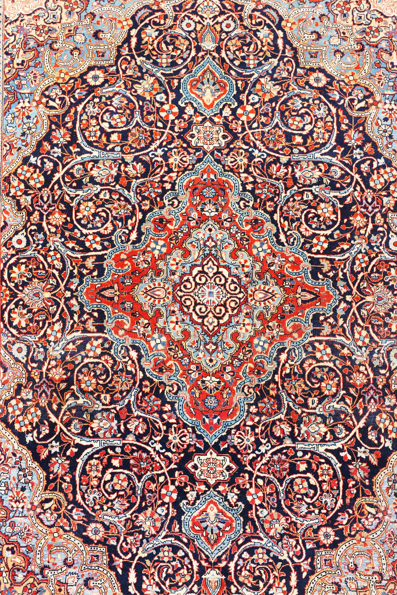 Matta, semiantik/old Keshan, ca. 355 x 260 cm.