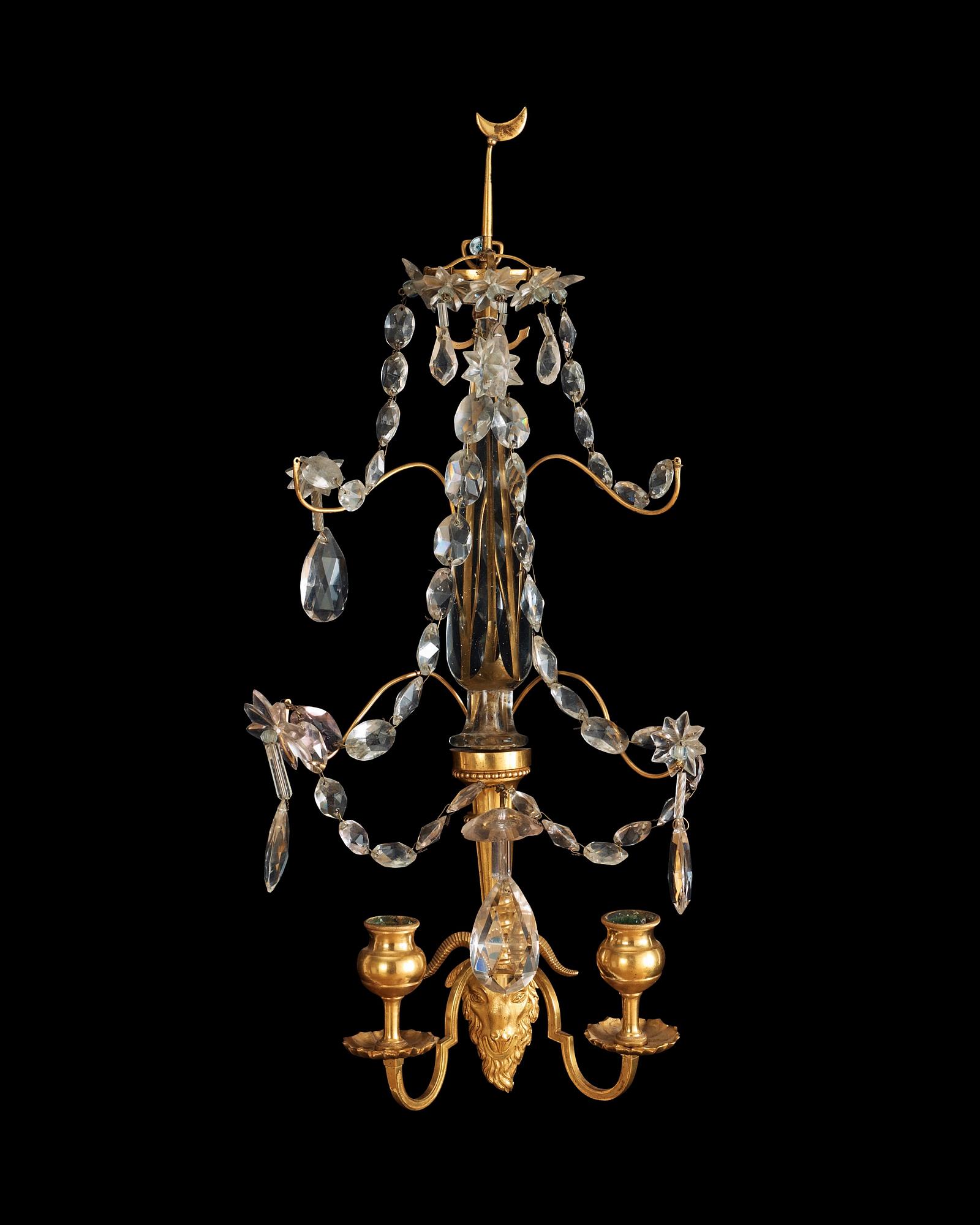 VÄGGLYSTRAR, för två ljus, ett par. Gustavianska.