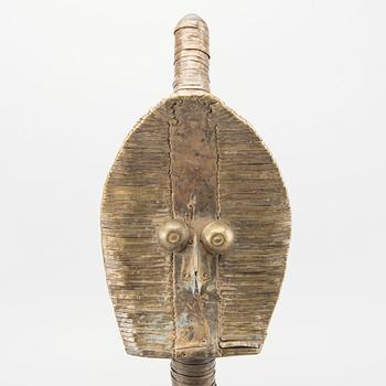 A Kota figure, Gabon 20th century.