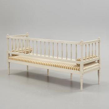 SALONGSGRUPP, 3 delar, Gustaviansk stil, 1900-talets andra hälft.