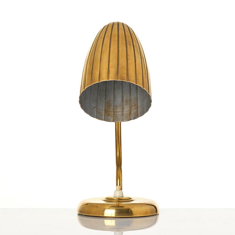 Harald Notini, a table lamp model "15480", Arvid Böhlmarks Lampfabrik, Stockholm, 1940s.