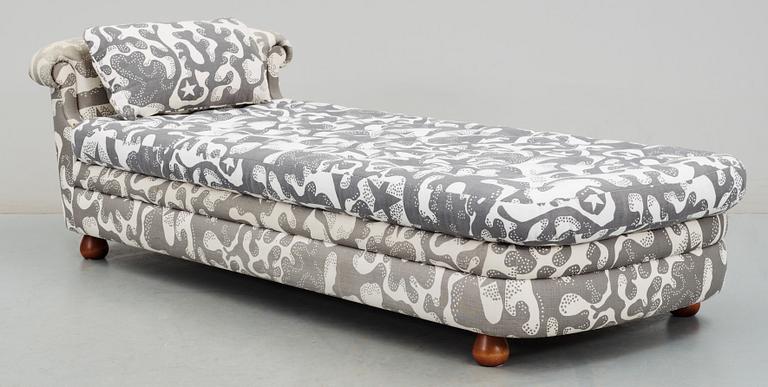 DAGBÄDD, Josef Frank, Firma Svenskt Tenn, modell Couch 775.