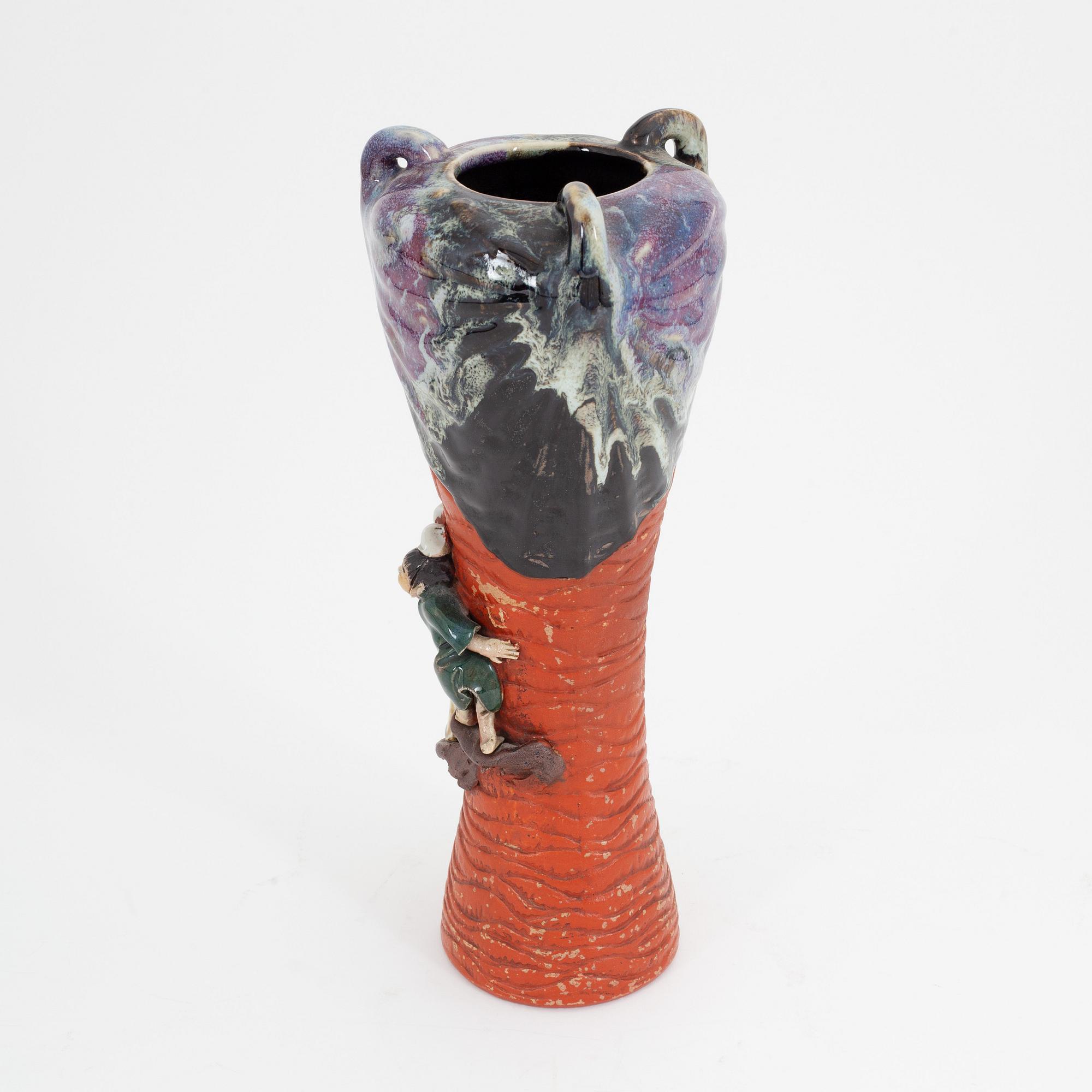 Vas, keramik, Japan, så kallat "Sumida gawa ware", 1900-talets första hälft.