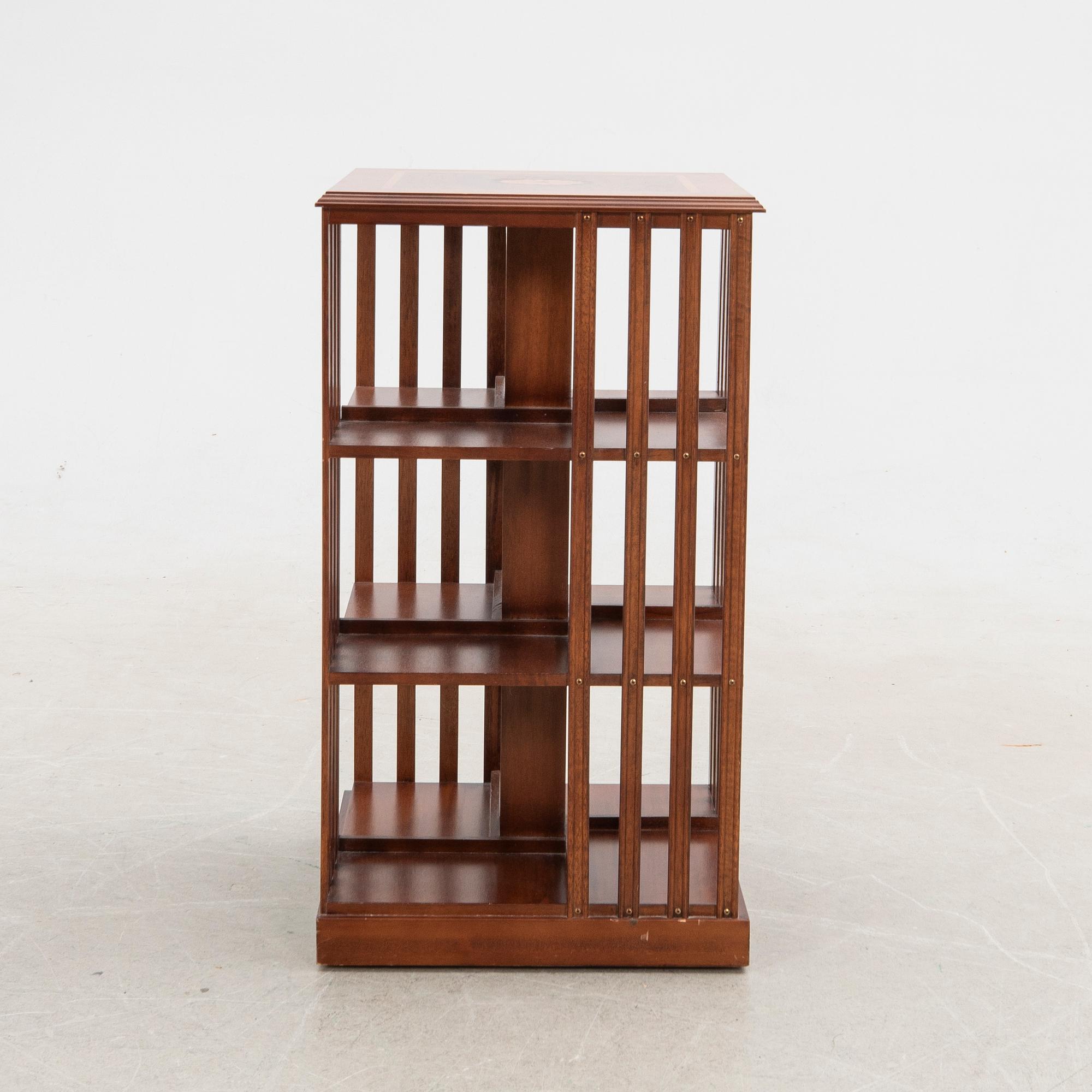 Book carousel, mahogany, 20th century.