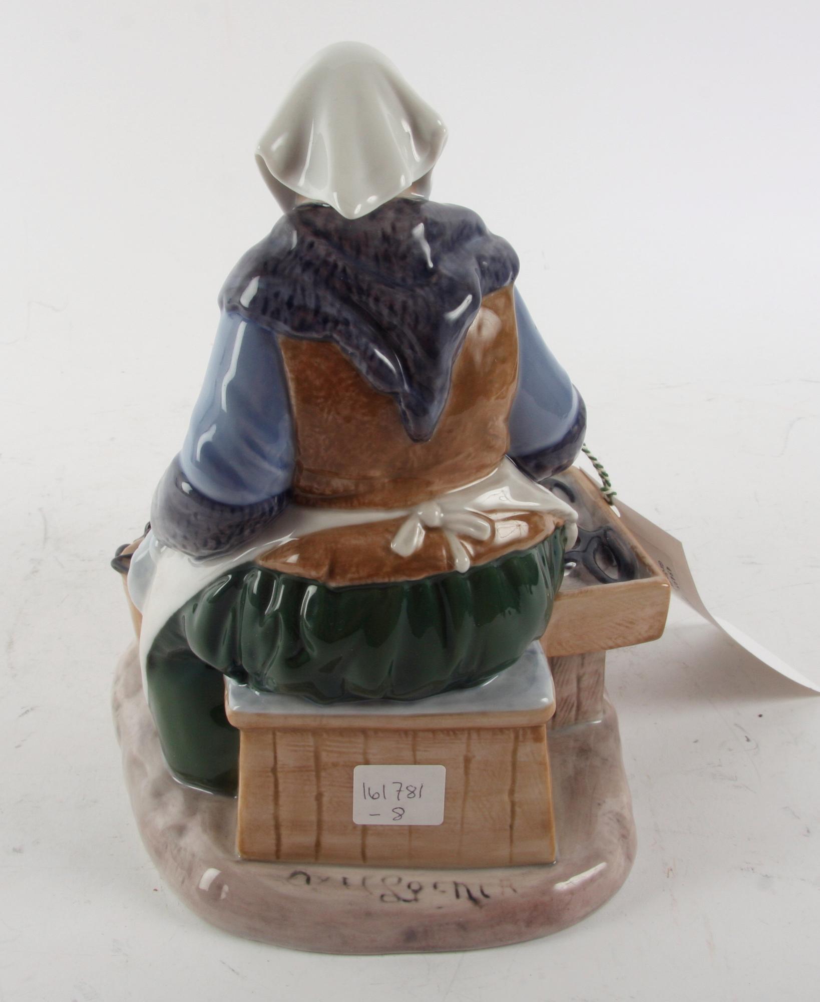 FIGURIN, porslin, Bing & Gröndal, sign Axel Locher.