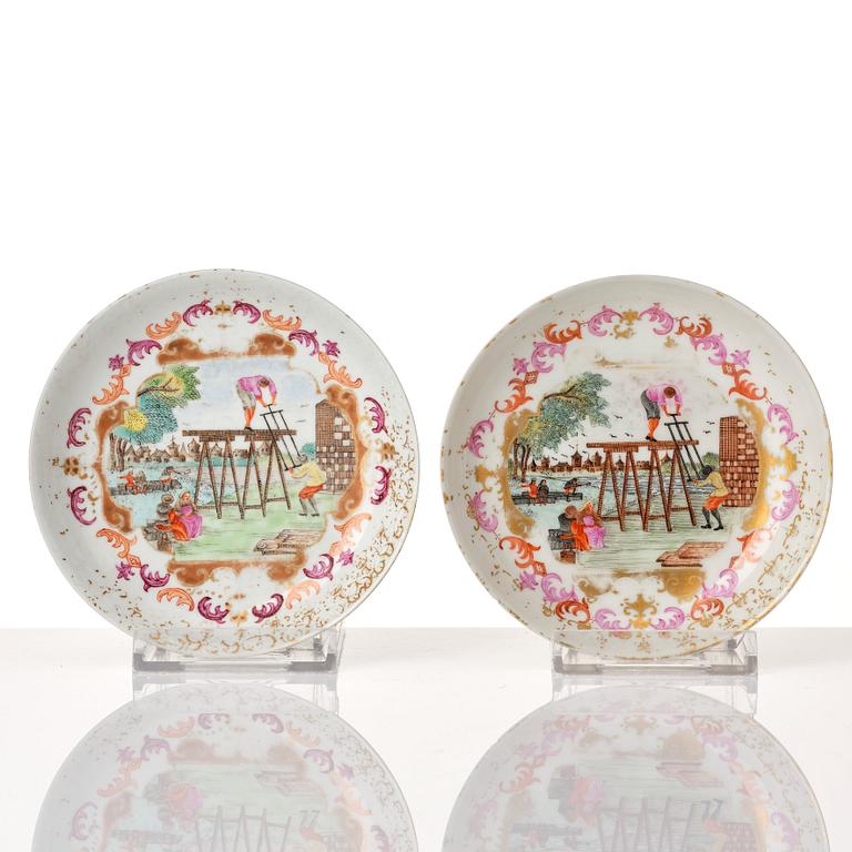 A pair of famille rose cups with saucers, Qing dynasty, Qianlong (1736-95).