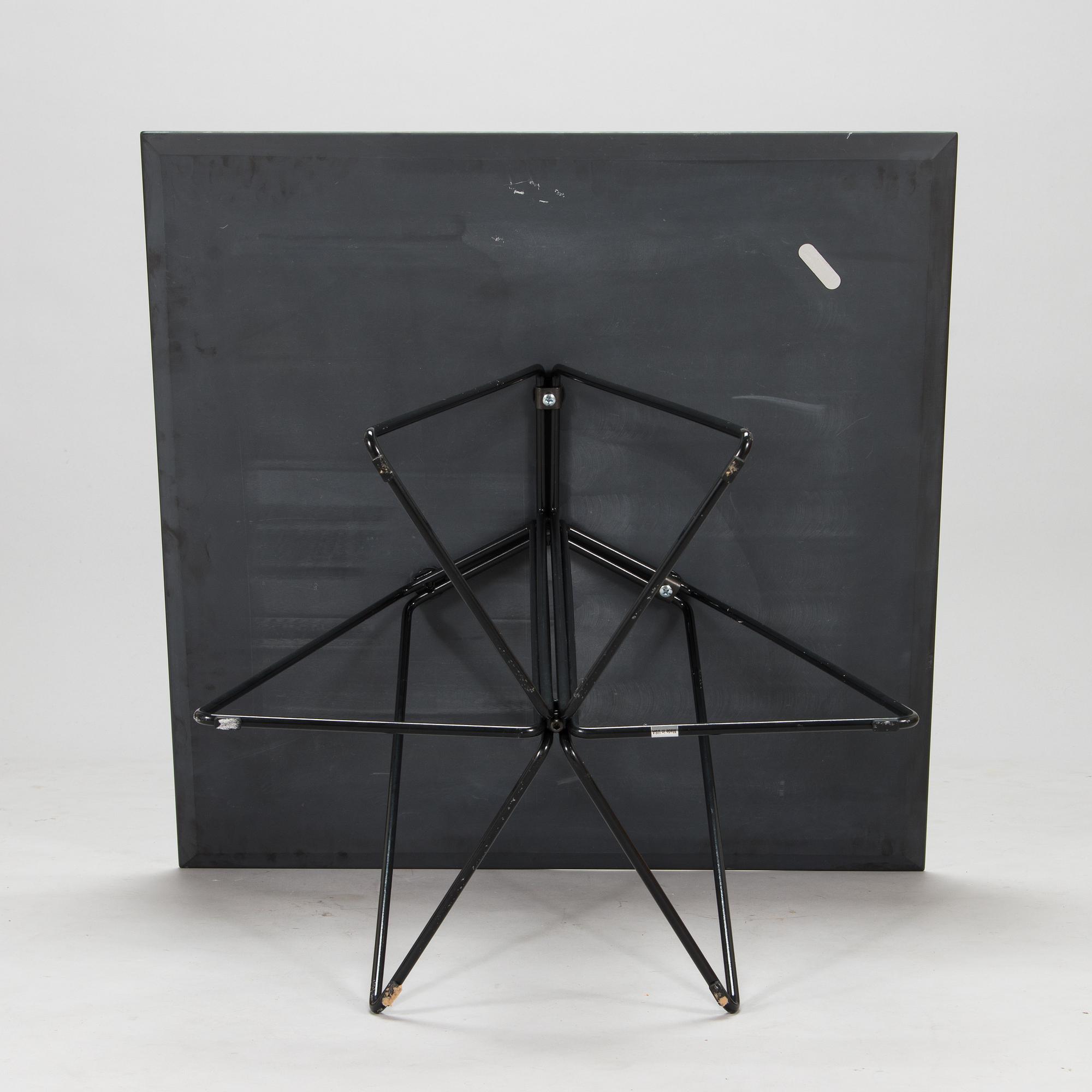 Lella and Massimo Vignelli, A "Paperclip" table in slate from Knoll 1994.