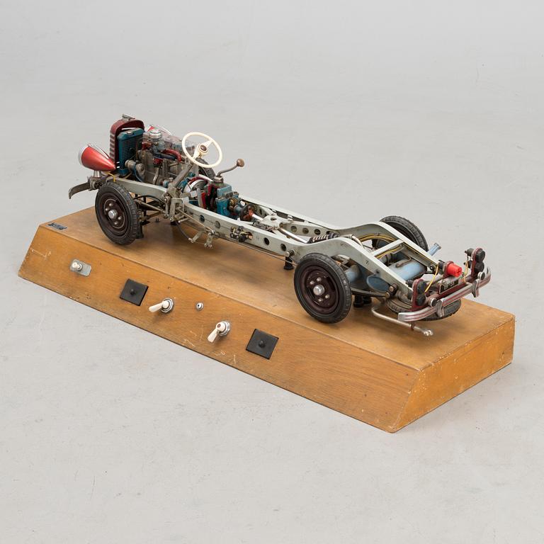 A mid-20th century demonstration model by Werner Degener Lehrmittel GmbH, Hannover,  Germany.