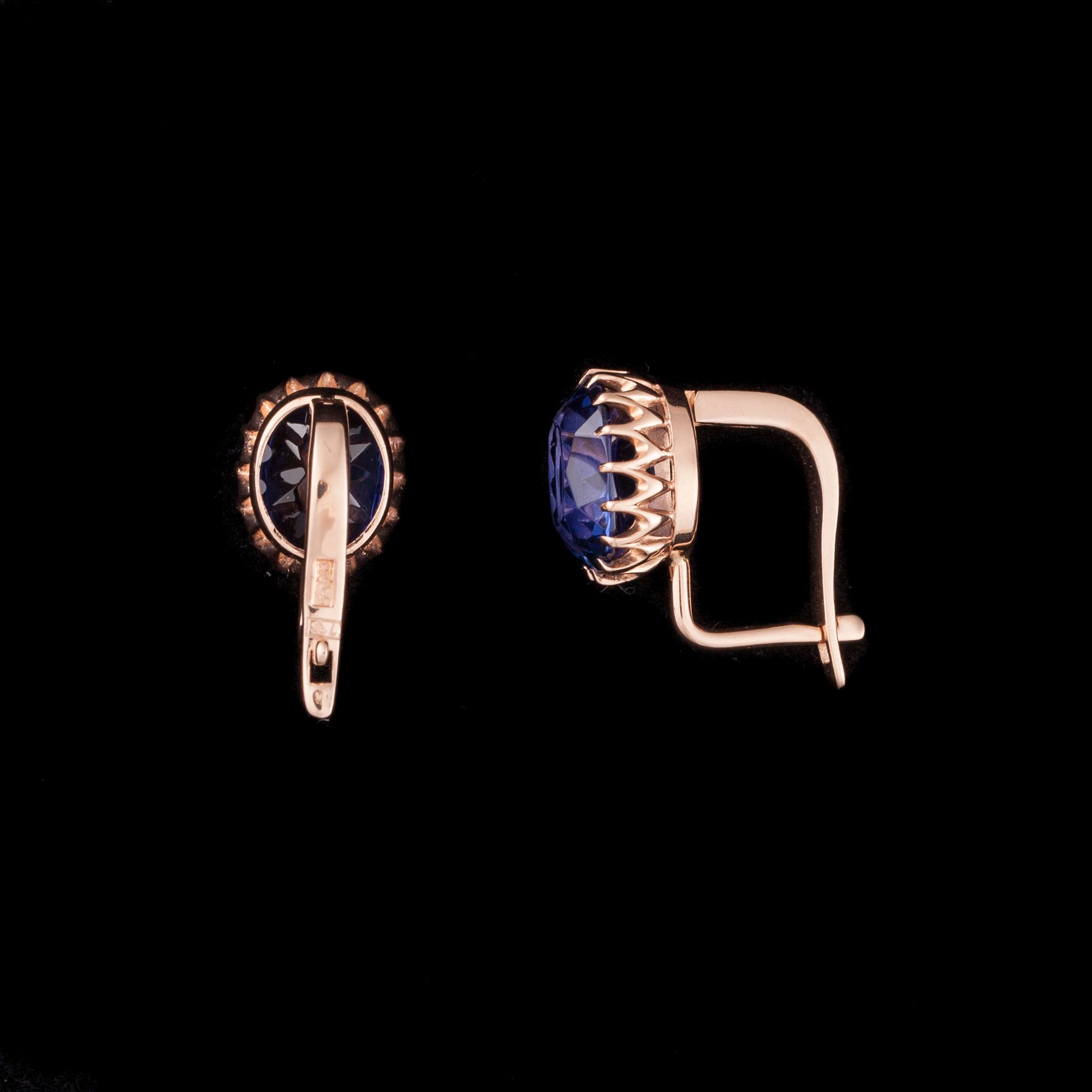 ÖRHÄNGEN, 14K guld (583), blått glas. Vikt ca 4,2 g.