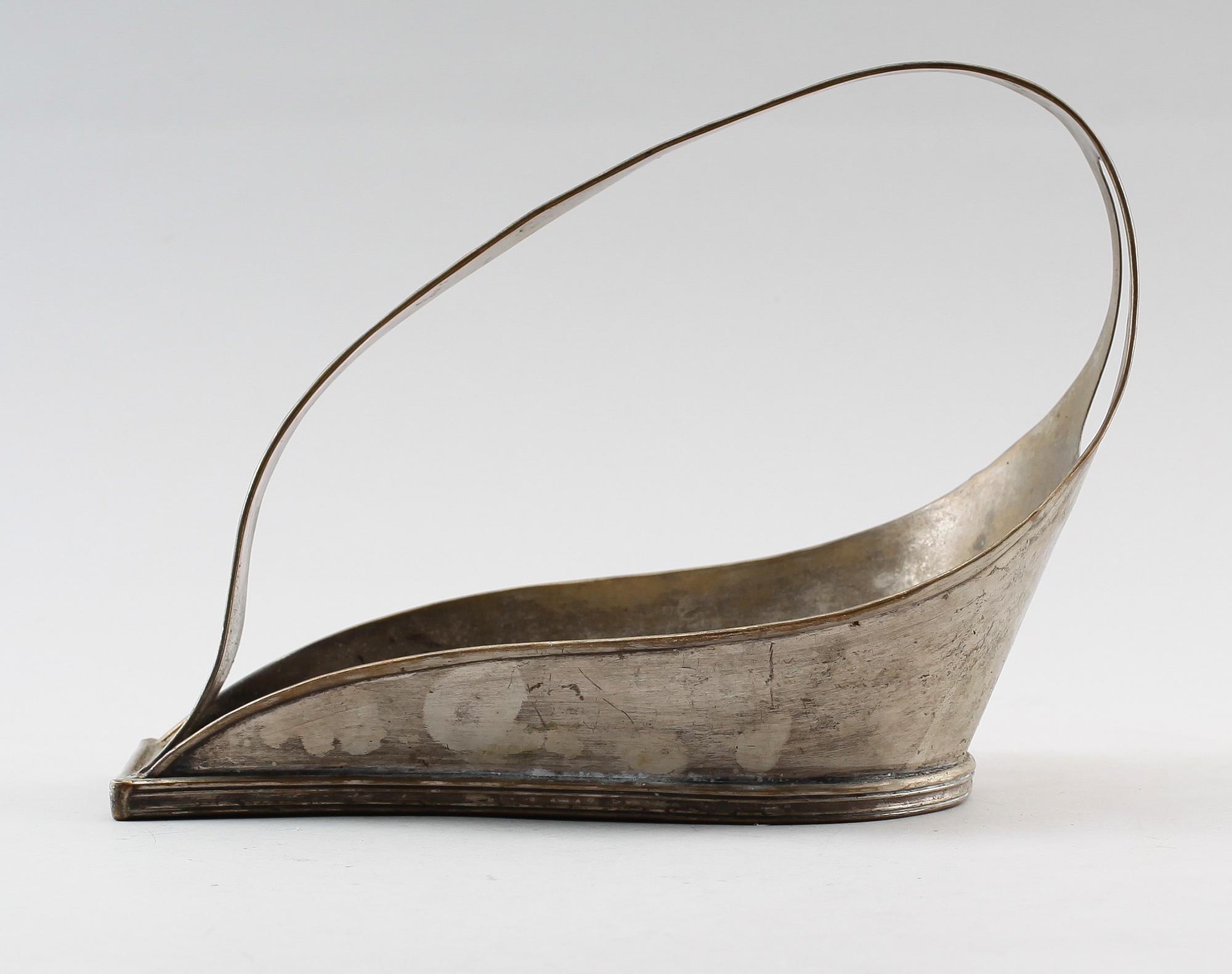 FLASKSTÄLL, försilvrad mässing, 1800-talets andra hälft.