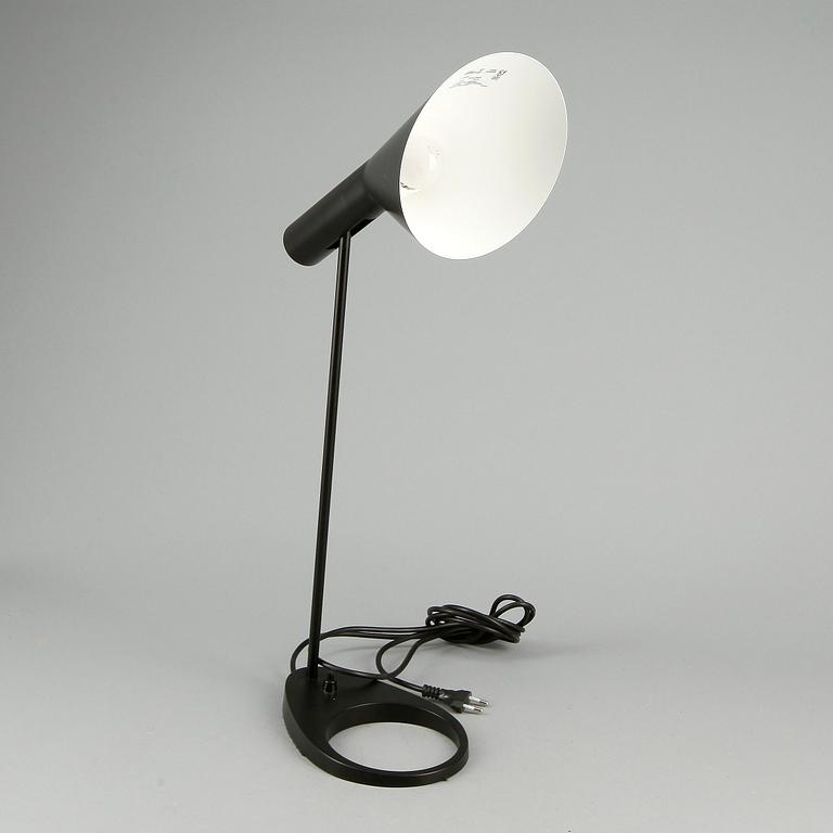 BORDSLAMPA, "AJ", Arne Jacobsen för Louis Poulsen.