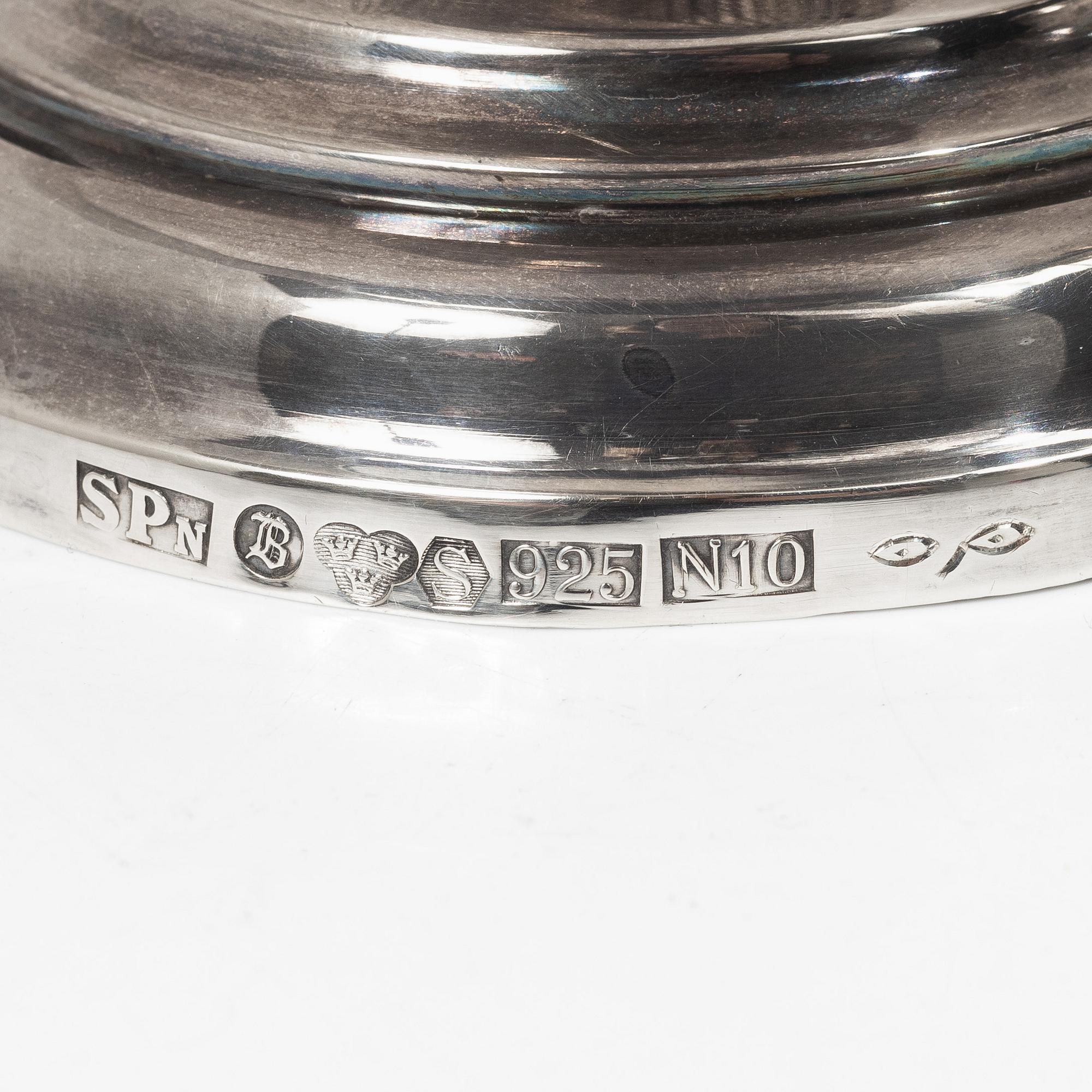 A pair of Swedish sterling silver bowls, mark of Guldsmed S Petersson i Söderhamn Ab, Bollnäs 1987.