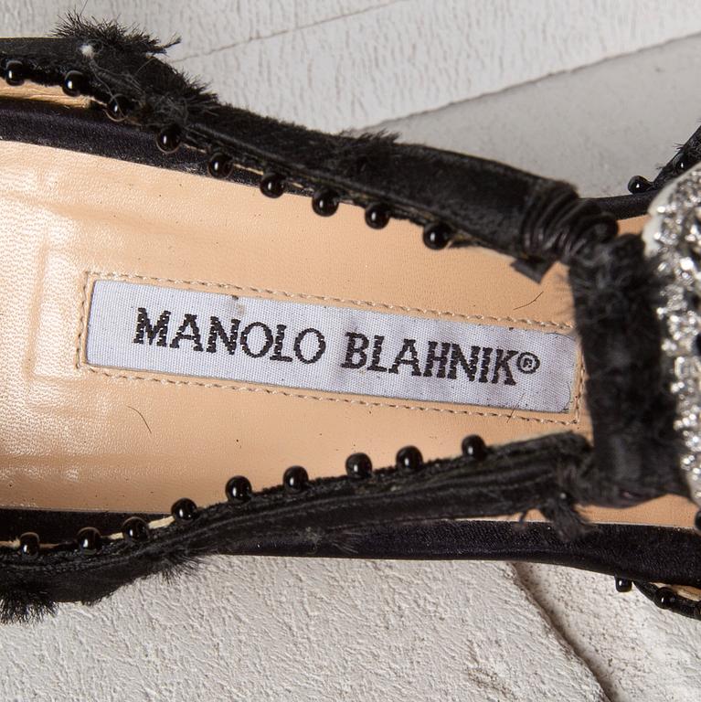 SKOR, Manolo Blahnik, storlek 39½.