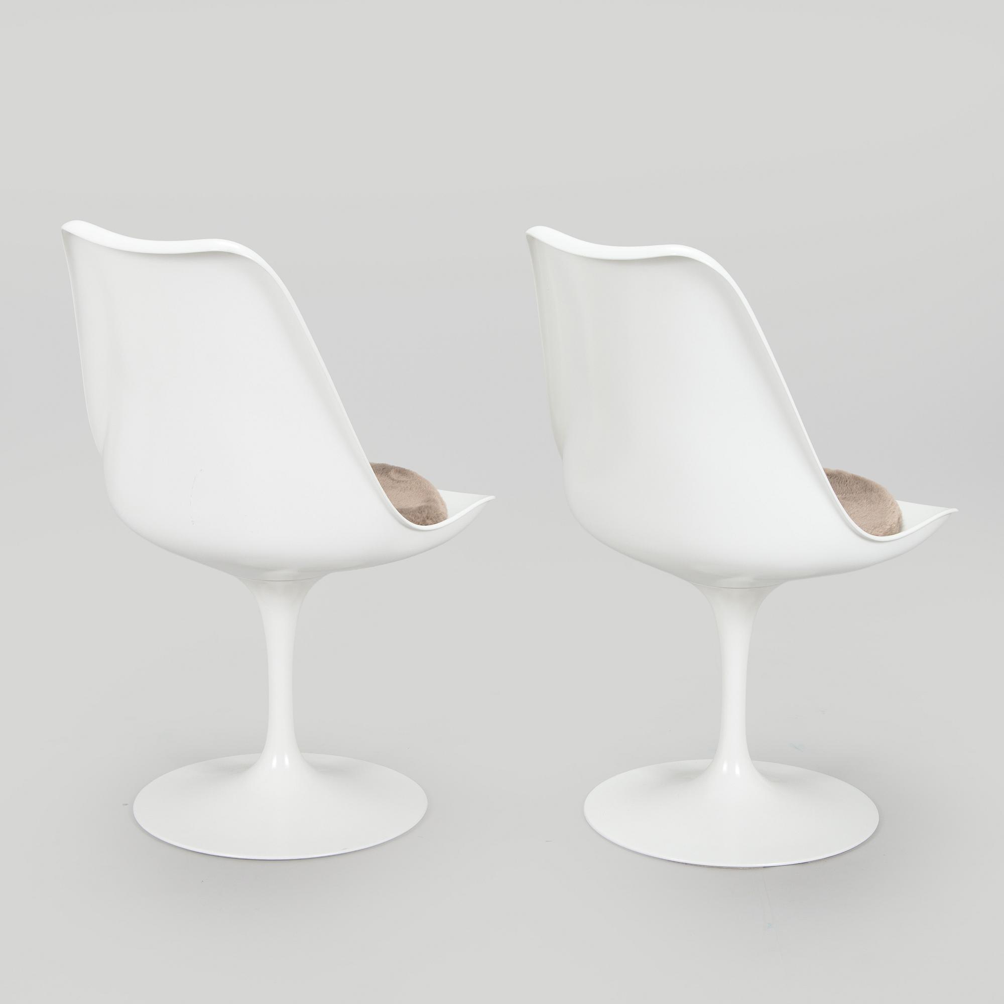 Eero Saarinen, A set of six 'Tulip' chairs, Knoll International.