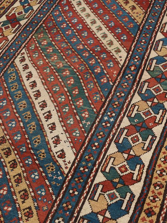 SEMI-ANTIQUE CAUCASIAN, PROBABLY GENDJE. 268,5 x 109,5 cm.