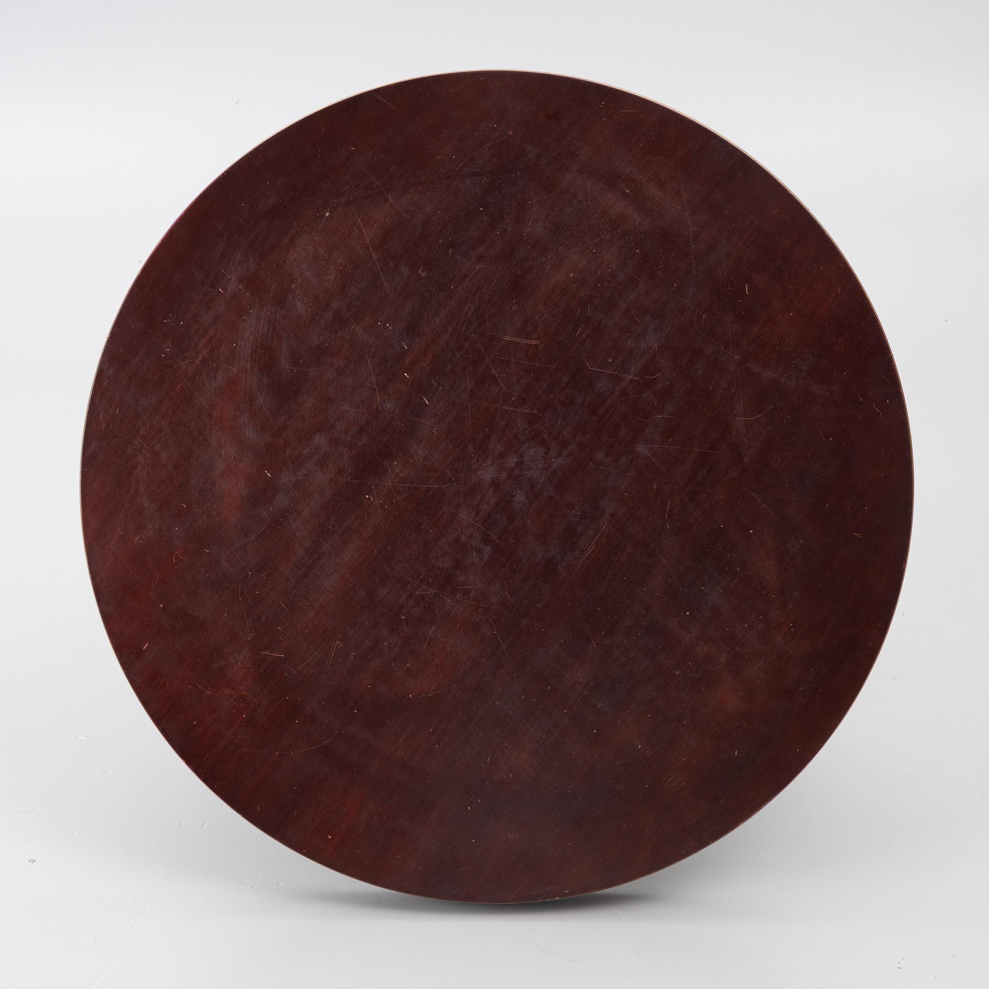 Occasional table, 20th century.