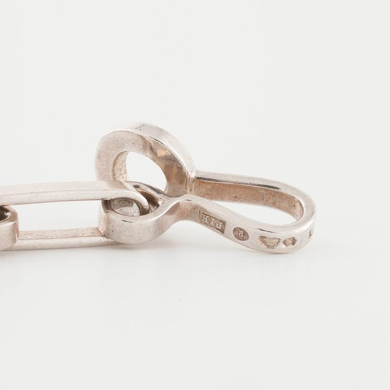 KARL-INGEMAR JOHANSSON, Göteborg, 1983, en halskedja.