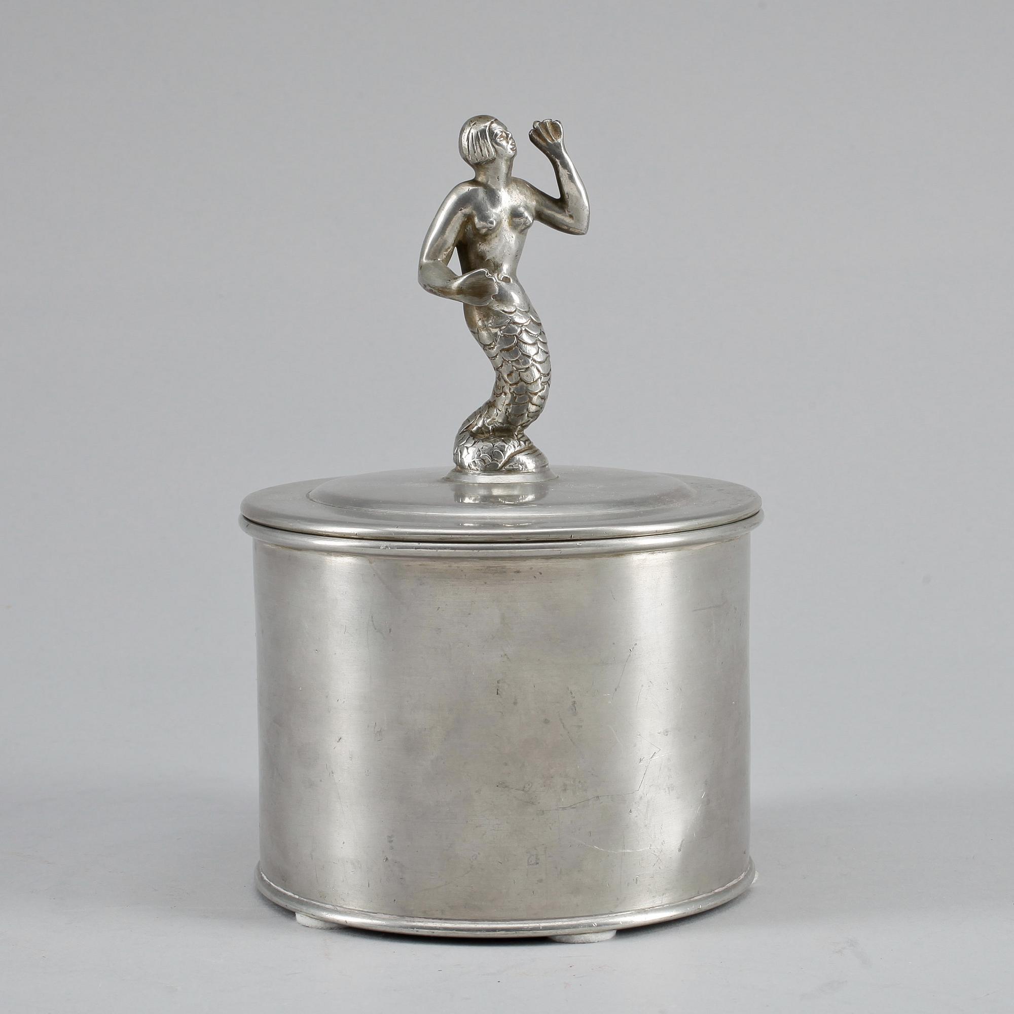 NILS FOUGSTEDT, burk med lock, Firma Svenskt Tenn Stockholm 1928.