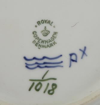 SERVIS, 52 delar. "Musselmalet" Royal Copenhagen.