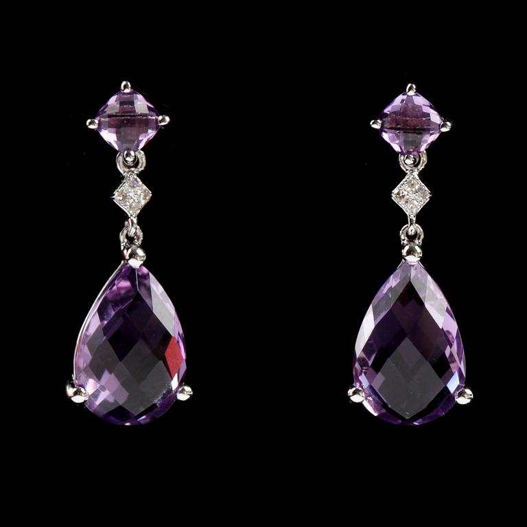 ÖRHÄNGEN, ett par, 18k vitguld med ametister och små diamanter. 2000-tal. Vikt 3,9g.