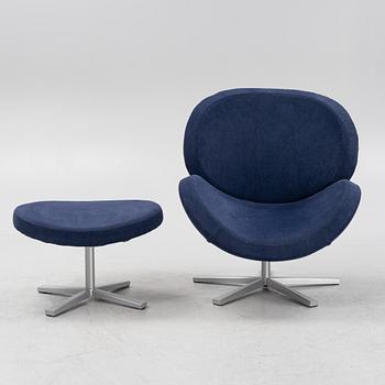 A lounge chair with ottoman, 'Schelly', BoConcept, 21st century.